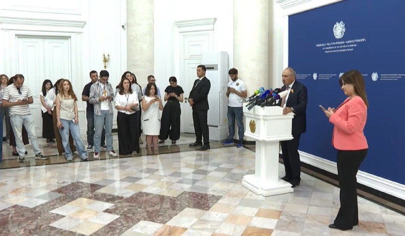 Пашинян призвал к сотрудничеству с Азербайджаном по пропавшим без вести